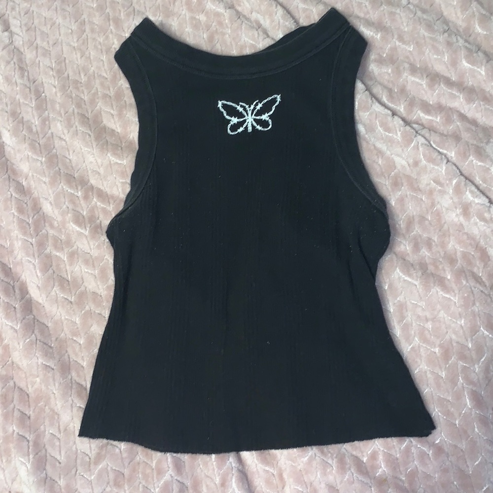 🦋Butterfly embroidered crop top🦋